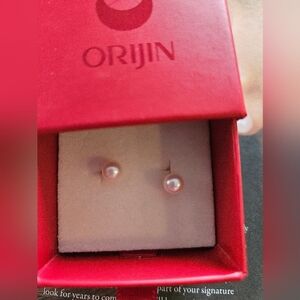 Pearl Stud Earrings By Orojin Speong 2026 Jilly Box - Elegant White
